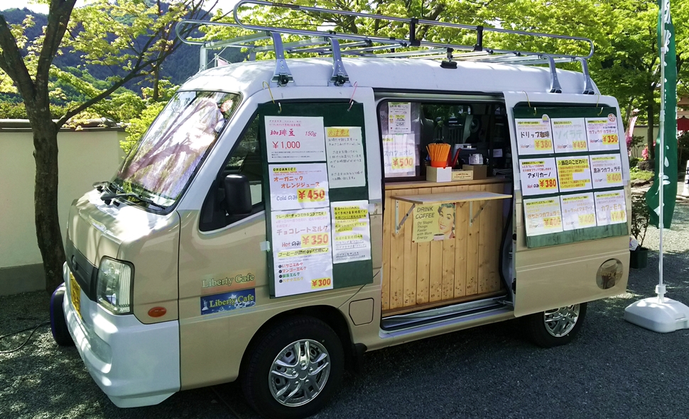 群馬県移動販売、埼玉県移動販売、当店ではキッチンカーにて出張移動販売を行います。お気軽にお申込みください。本格コーヒーの移動販売となります。